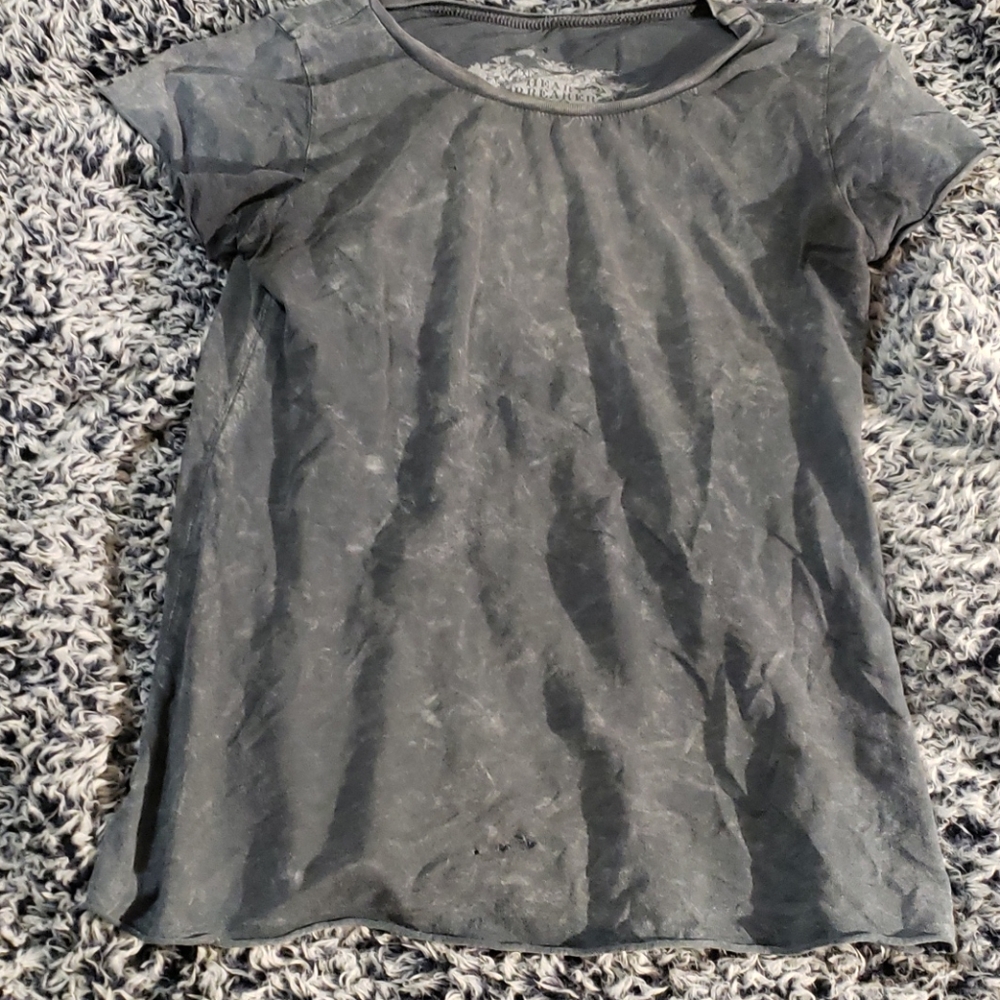Heart breaker acid washed distressed tshirt